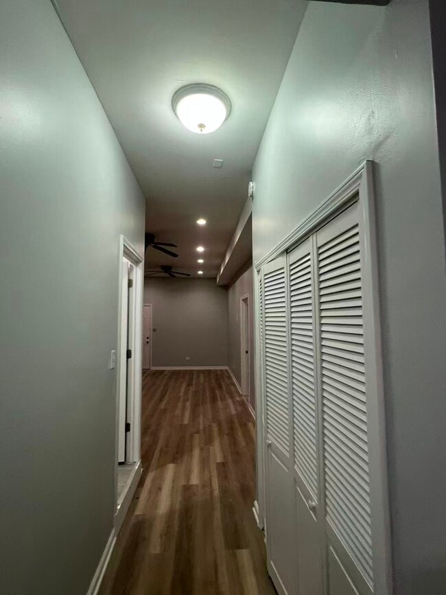 Foto del edificio - 3252 W Armitage Ave