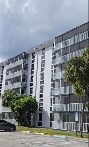 Photo - 16851 NE 23rd Avenue Unit A217