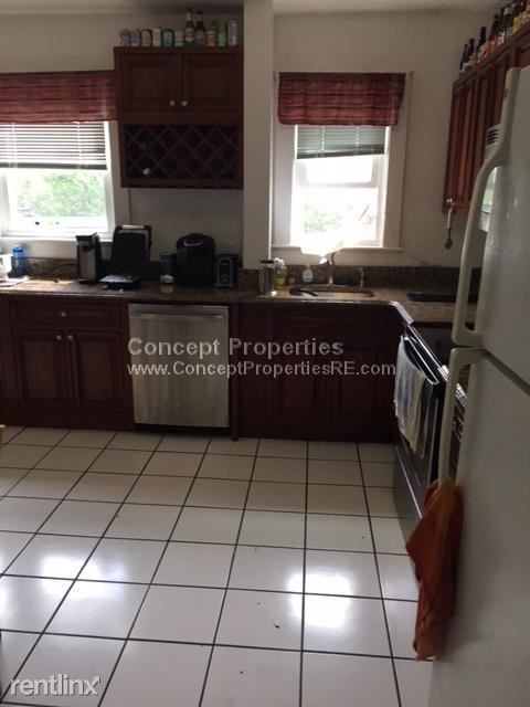 Building Photo - 3 br, 2 bath  - 12 Hammondswood Rd # 1M