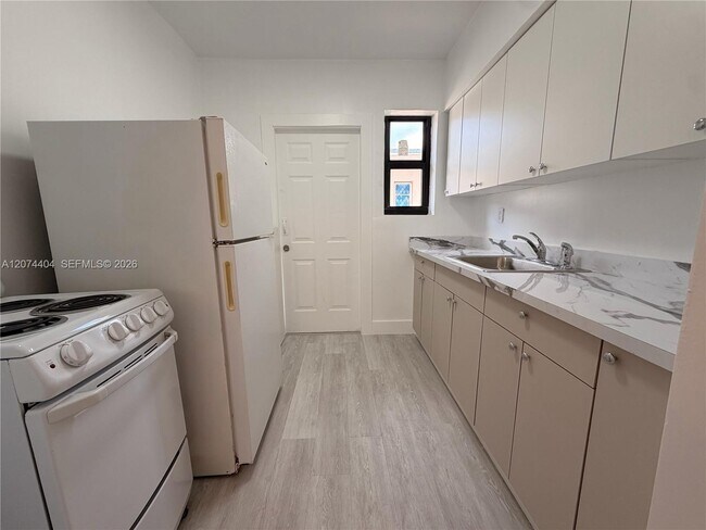 Foto del edificio - 811 81st St