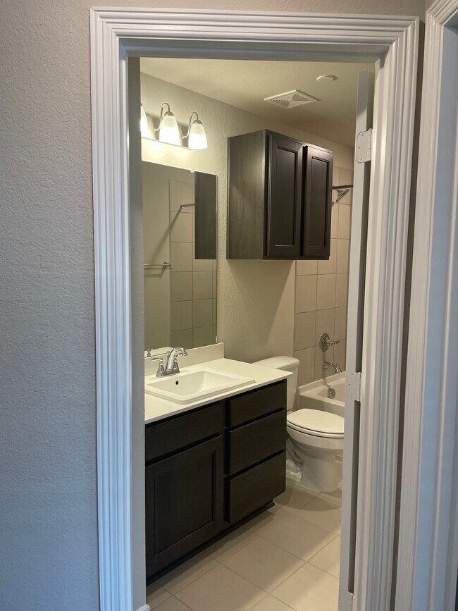 8036 Scanlan Trl, Sienna Plantation, TX 77459 Townhome Rentals in