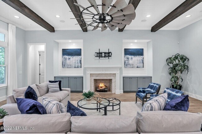 Building Photo - Gorgeous 5 bedroom/ 3 bathroom cottage home in Palencia for rent!
