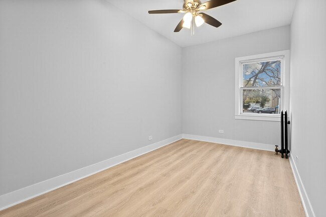 Foto del edificio - 7600 N Sheridan Rd