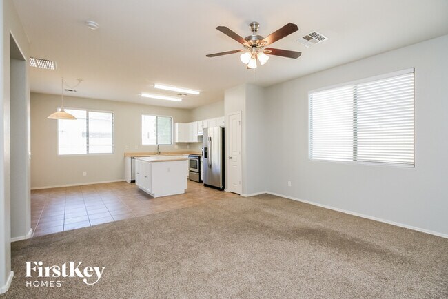 Foto del edificio - 3762 E Chickadee Rd