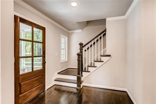 Building Photo - 9590 Roberts Dr