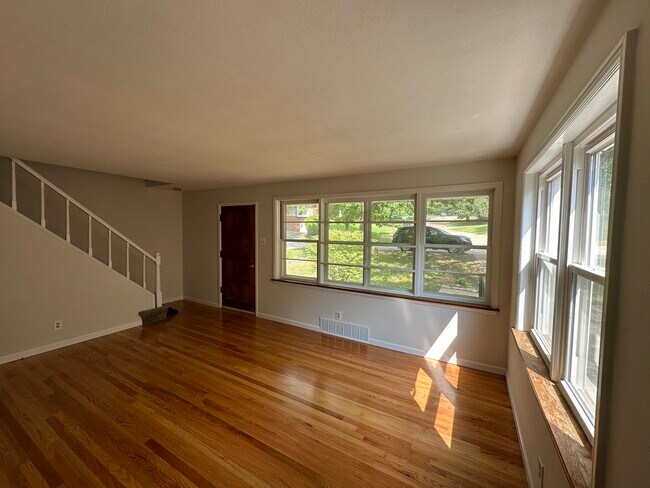 Foto del edificio - 1113 Twinbrook Dr