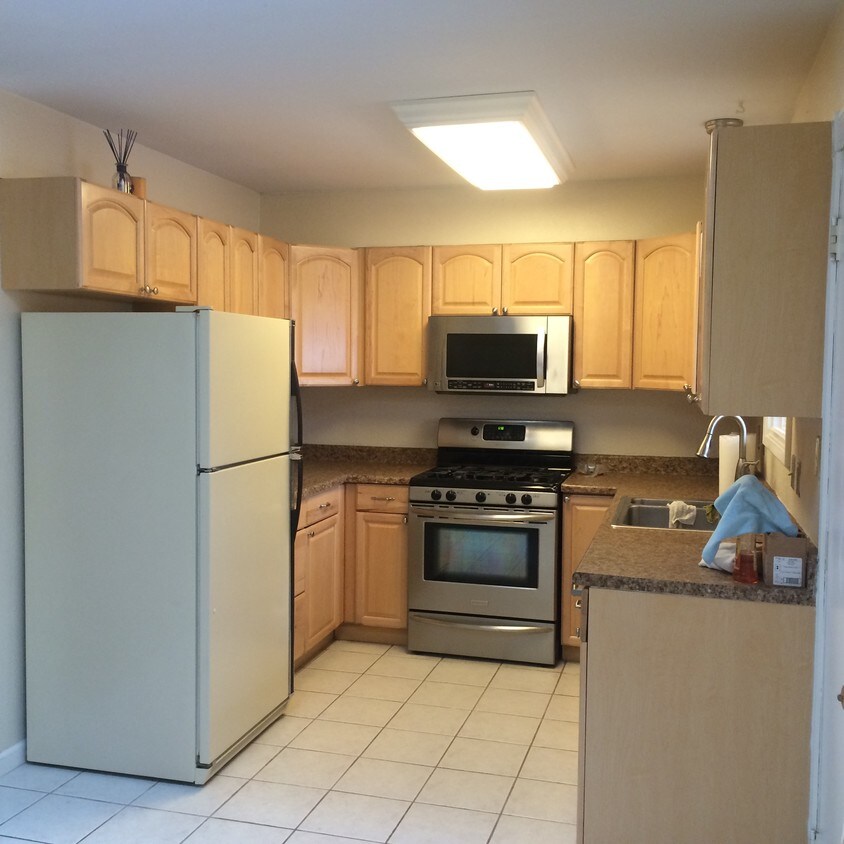 Foto principal - 6330 E 35th Ave