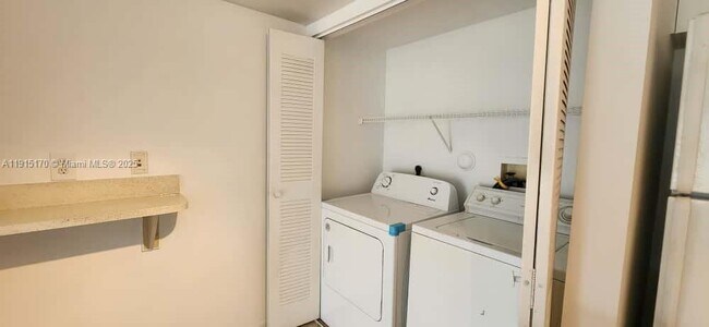 Foto del edificio - 4195 N Haverhill Rd