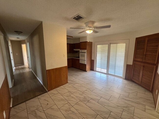 Foto del edificio - Beautiful 3 Bedroom Bossier Home