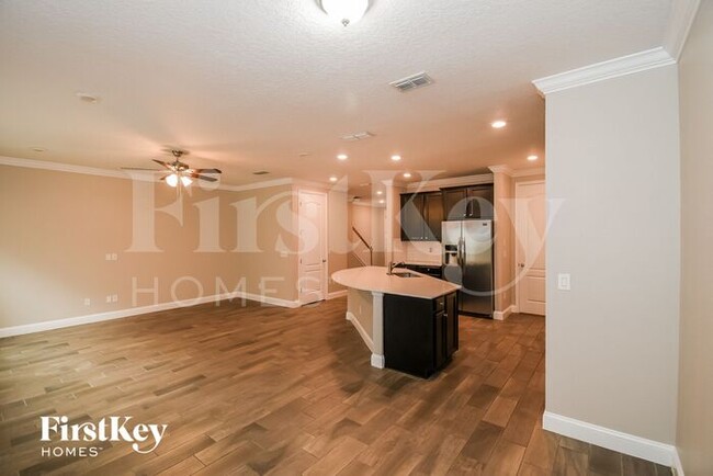 Building Photo - 106 Silver Creek Pl