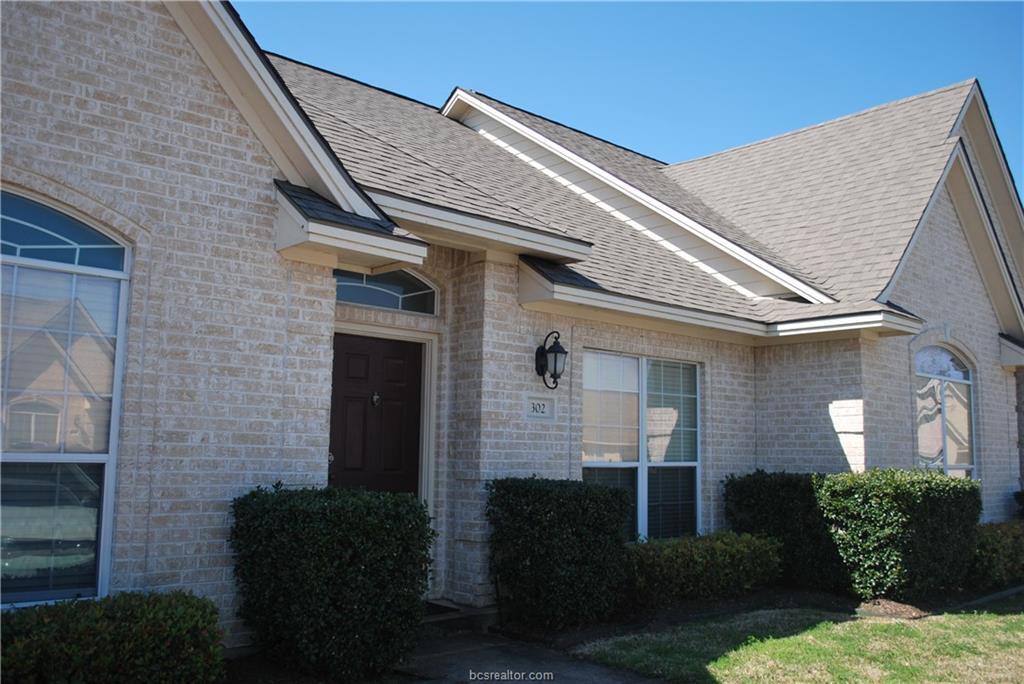 Primary Photo - 302 Fraternity Row