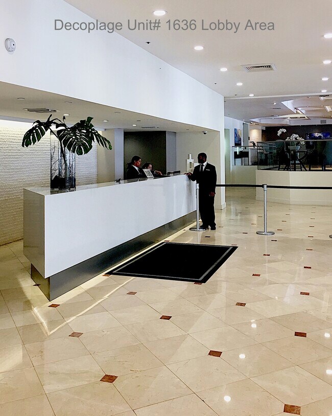Lobby - 100 Lincoln Rd