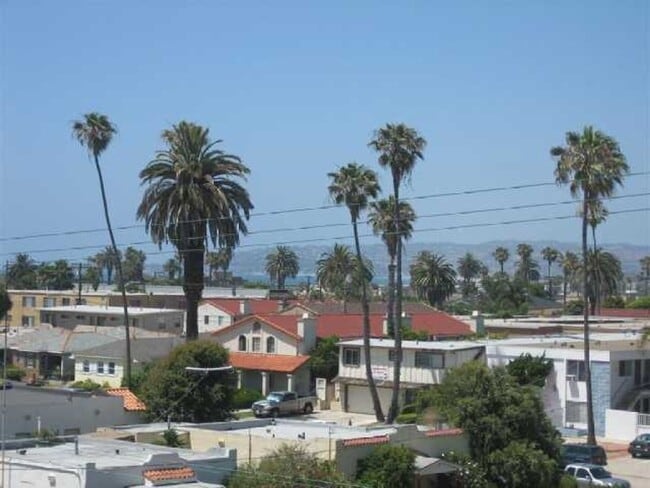 Building Photo - 4886 Coronado Ave