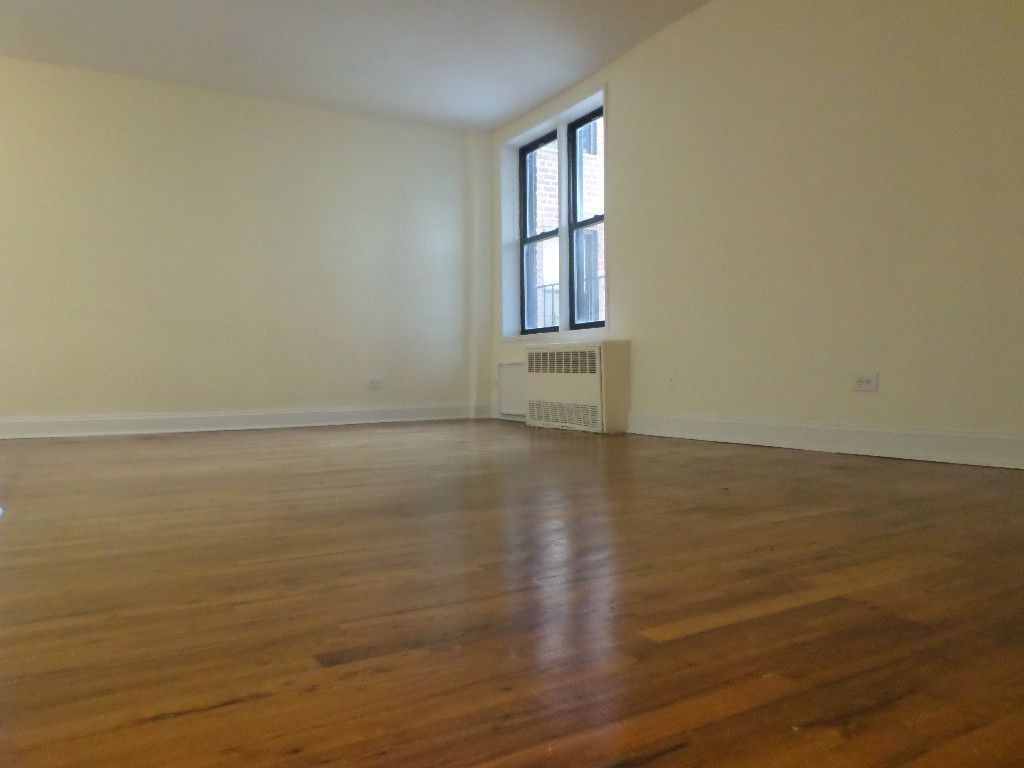 Primary Photo - 1635 Rockaway Pkwy