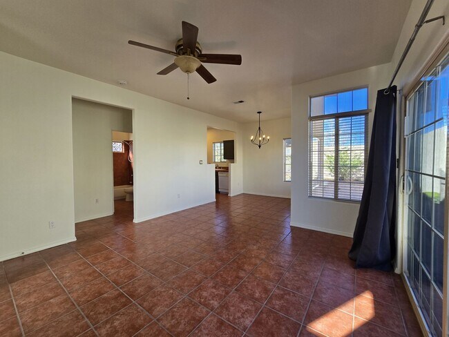 Foto del edificio - 4138 Big Sky Rd