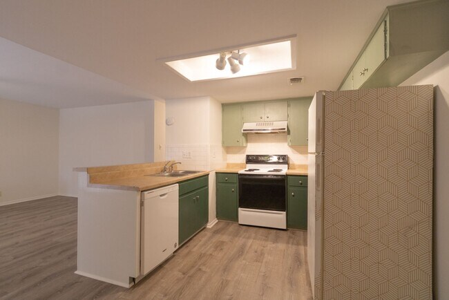 Foto del edificio - 2305 Montclaire St