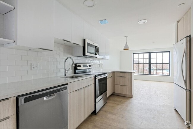 Building Photo - 9 Soden St