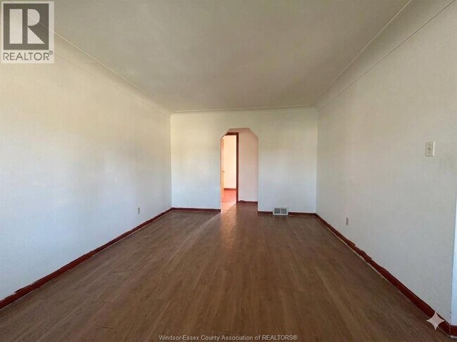 Photo du bâtiment - 1255 Dot Ave