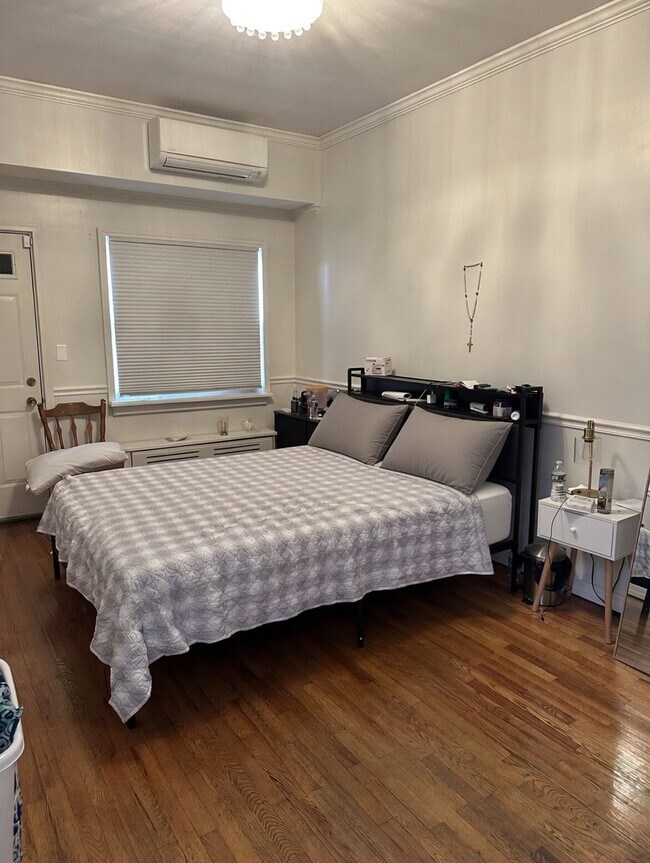 Dormitorio 1 - 2370 Brigham St