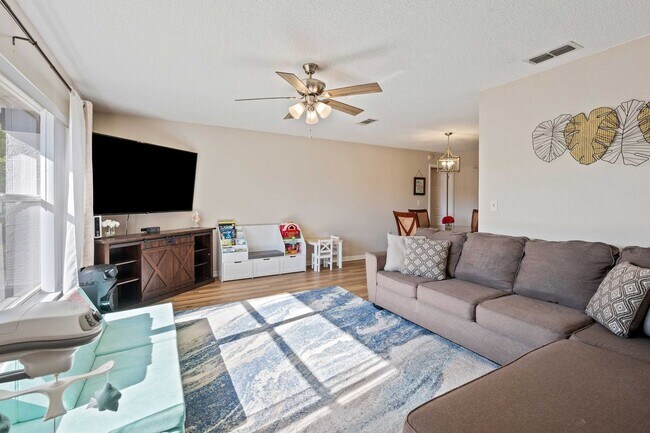 Foto del edificio - Spacious 3/2 Single Family Home in Spring ...