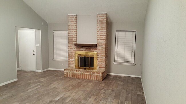 Building Photo - 5618 Stone Creek Dr
