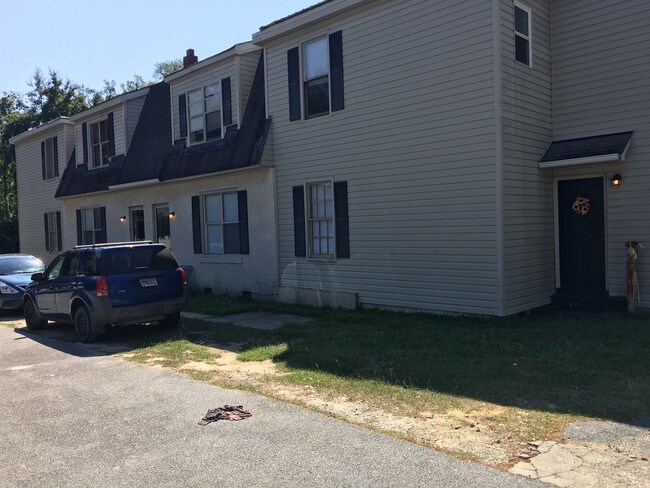 Foto del edificio - 214 E Grady St