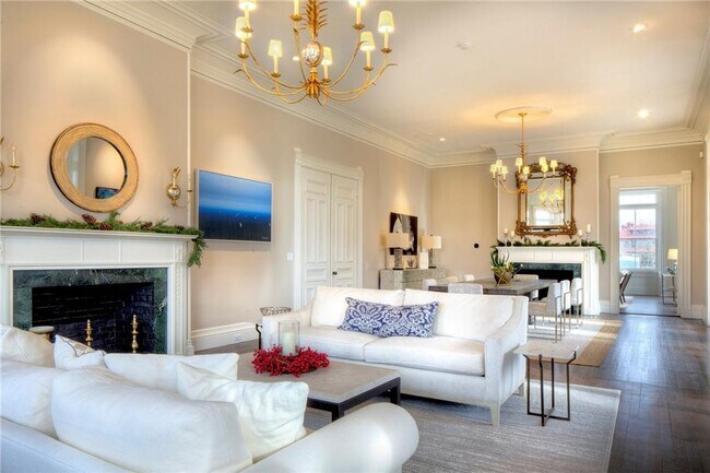 Foto del edificio - 30 Red Cross Ave