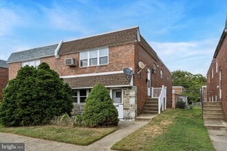 Building Photo - 2155 Benson St