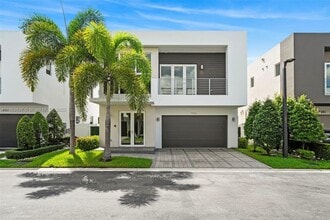 Building Photo - 9730 NW 75th Terrace