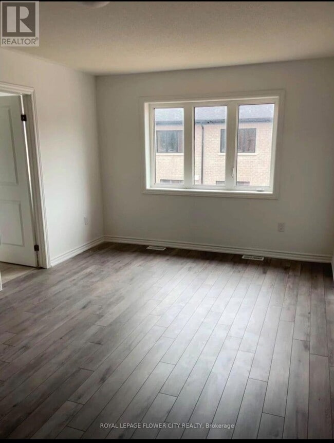 Building Photo - 7360 Sandy Rdg Cmn