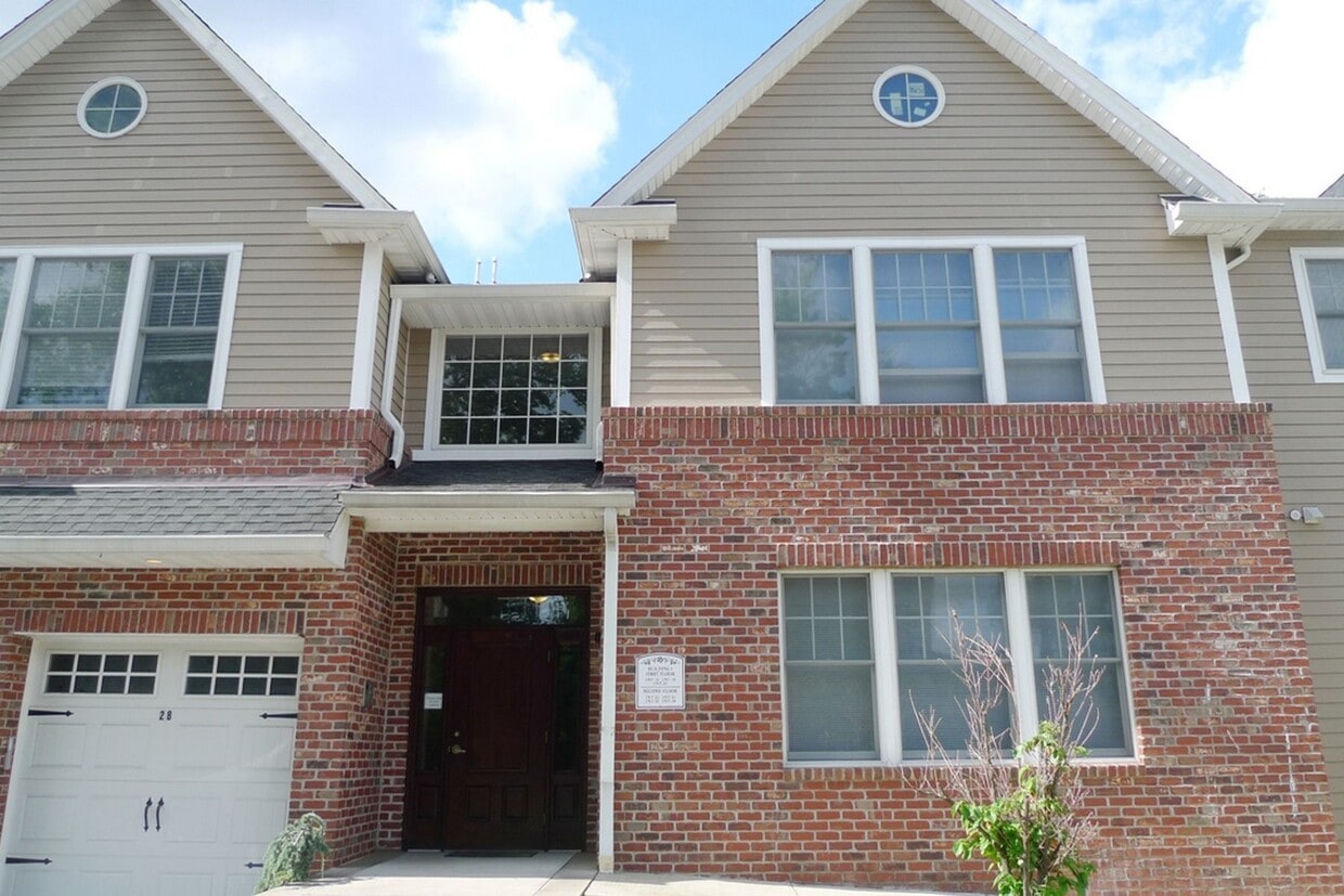 Photo - 22 Hemlock Lane (Tenafly, NJ)