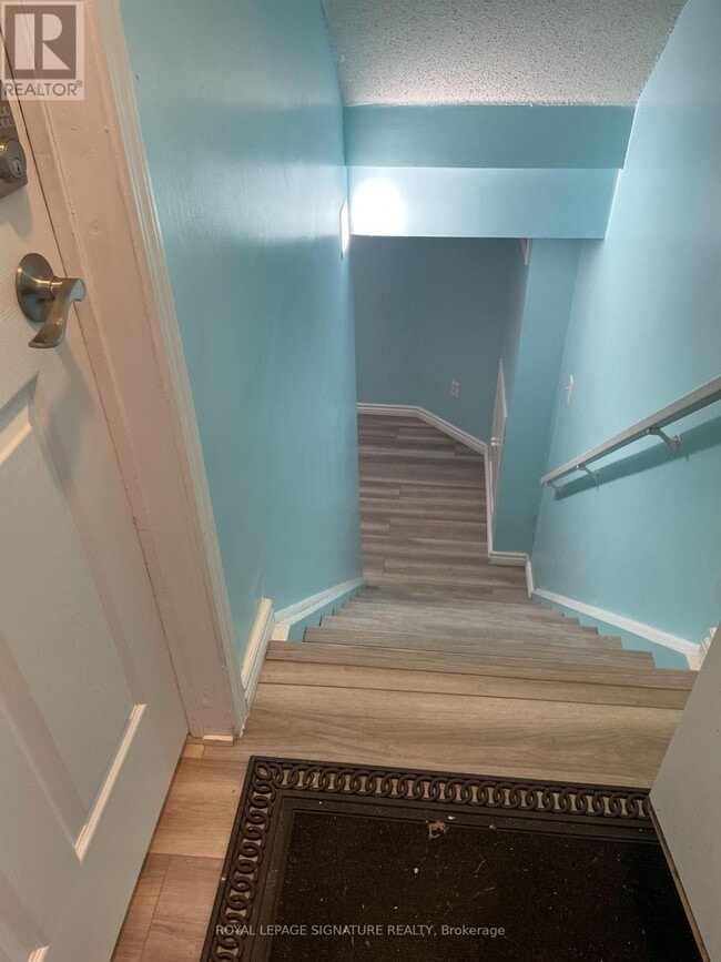 Building Photo - 76 Piperbrook Crescent