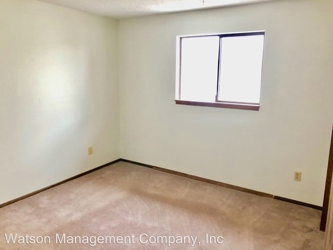 Building Photo - 2 br, 1 bath Apartment - 533 E Sanson