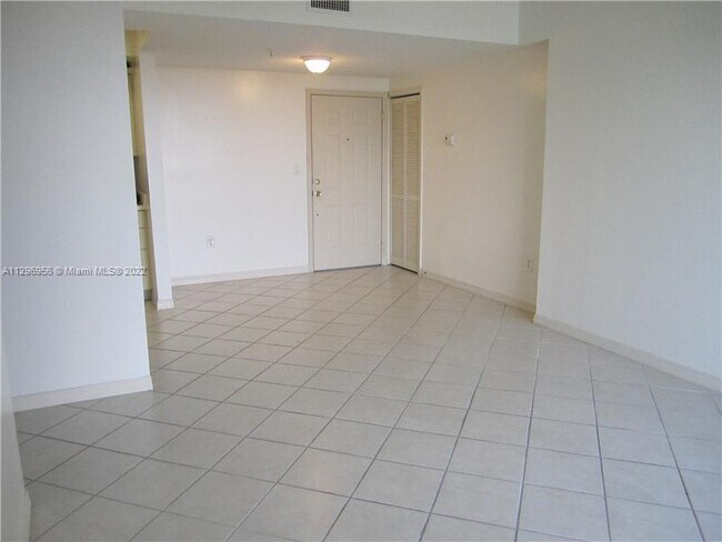 Foto del edificio - 3500 Coral Way