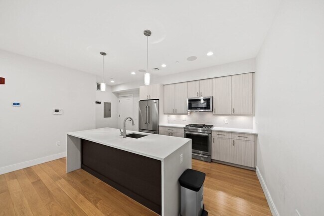 Building Photo - 488 Dorchester Ave