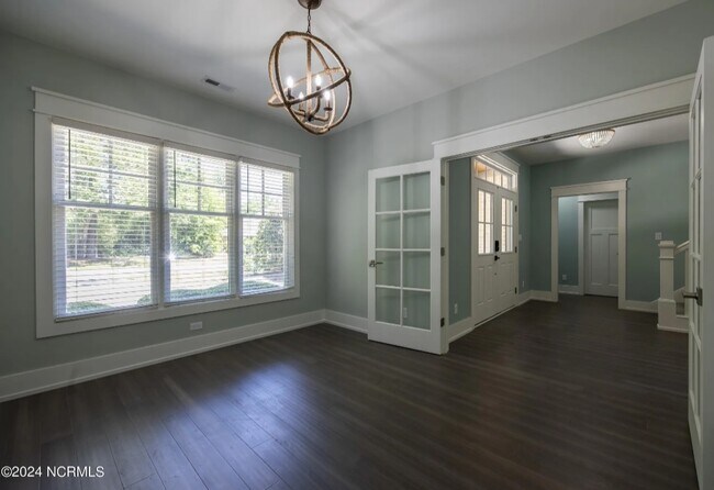 Foto del edificio - 7110 Saybrook Dr