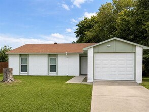 Building Photo - 542 Hanover Dr