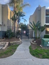 Building Photo - 1045 Peach Ave