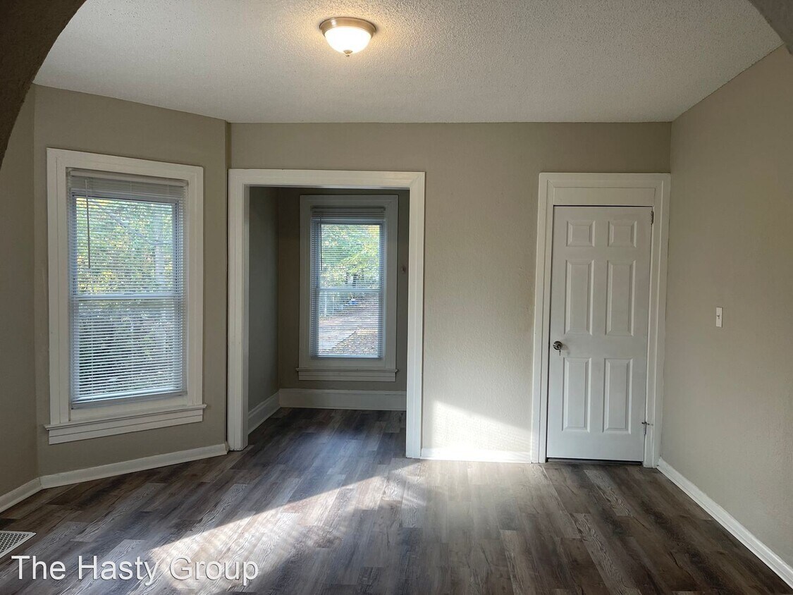 Foto principal - 5 br, 1.5 bath House - 2638 Chestnut Ave