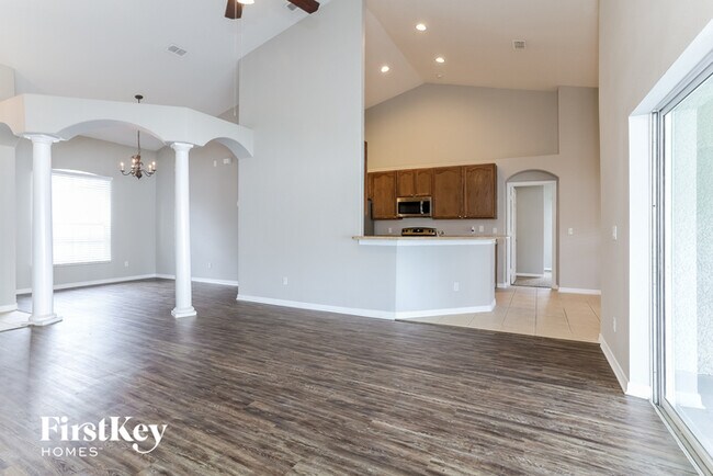 Building Photo - 4648 Huron Bay Circle