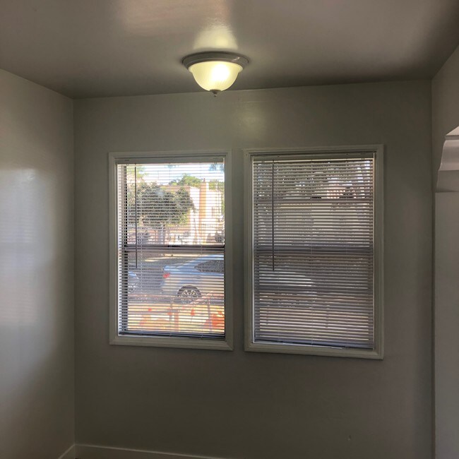 Foto del edificio - 9815 Stanford Ave