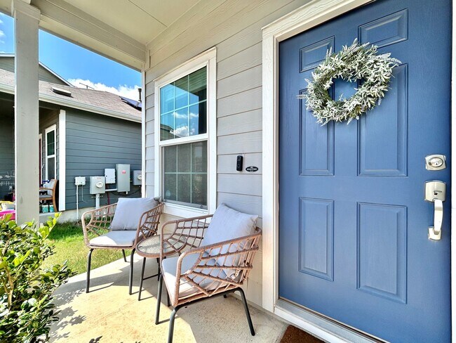 Foto del edificio - Spacious 3-Bed / 2-Bath with Walk-In Close...