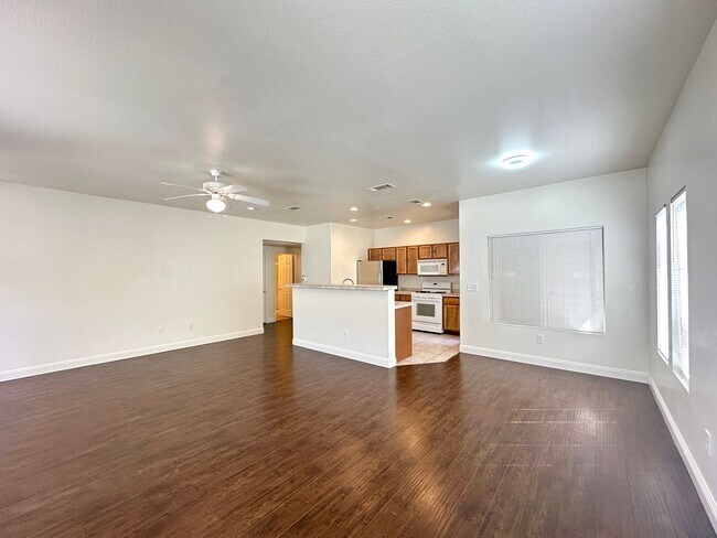 Foto del edificio - 1501 Cardinal Peak Ln