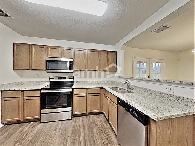 Building Photo - 8010 Brushy Mdw