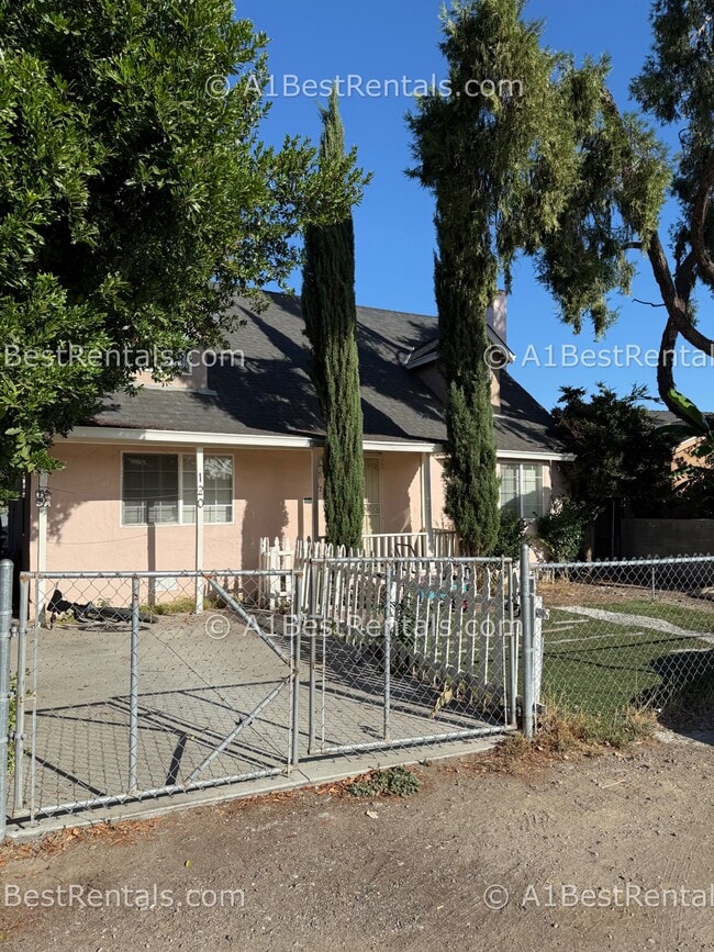 Building Photo - 120 Ellen Ave