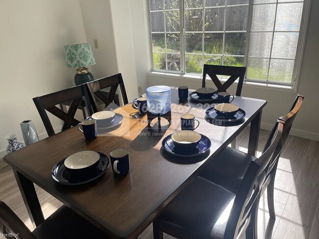 Foto del edificio - 4 br, 2.5 bath House - 625 S 32nd Pl -