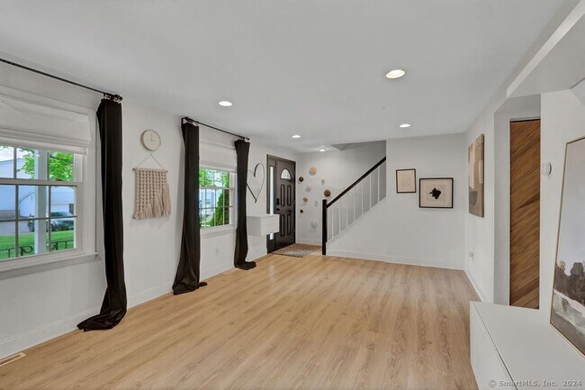 Building Photo - 23 Esquire Dr