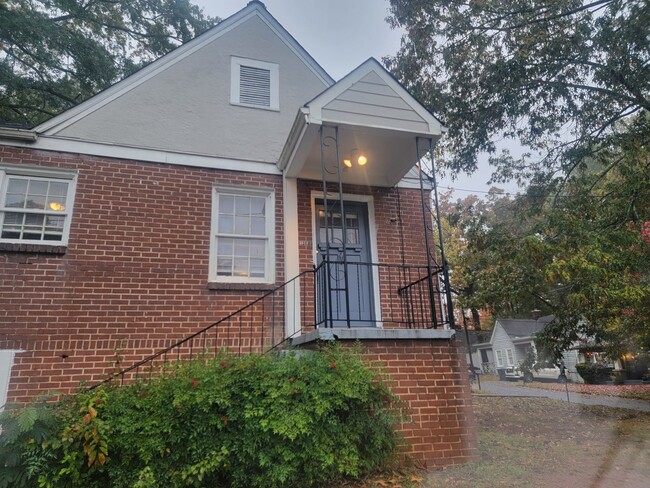 Building Photo - 1364 Carnegie Ave