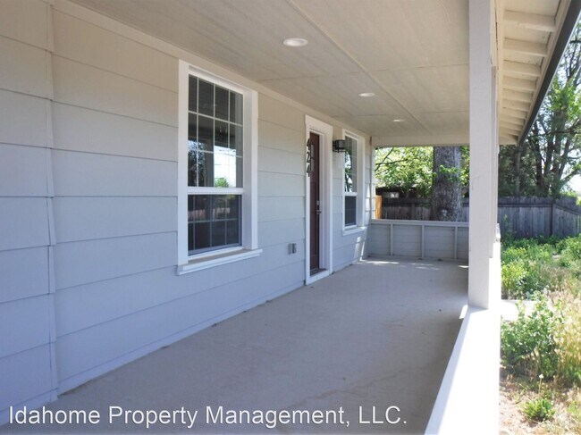 Foto del edificio - 3 br, 2 bath House - 424 W Greenhurst Rd