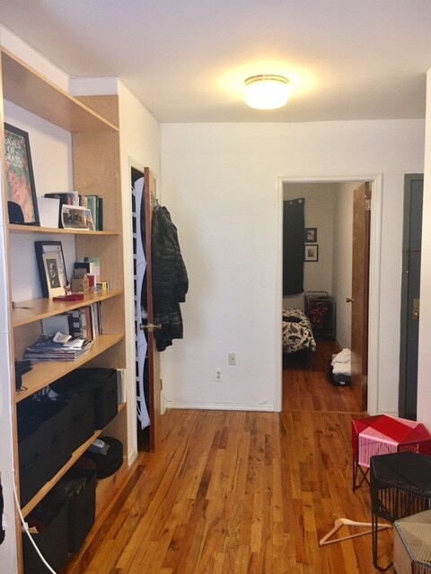 Foto del edificio - 253 Powers St